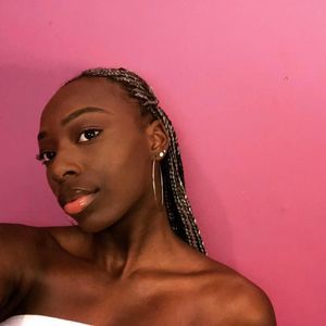 Meet your Posher, Yamilee